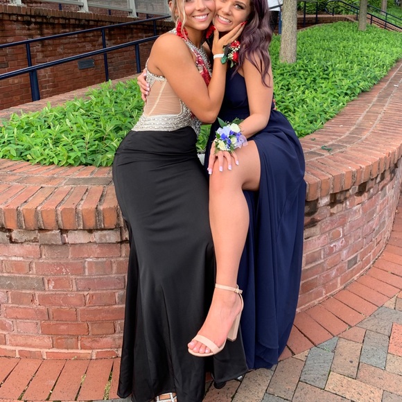 PROM DRESS - Picture 5 of 5